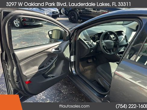 Used 2018 Ford Focus SE image 19