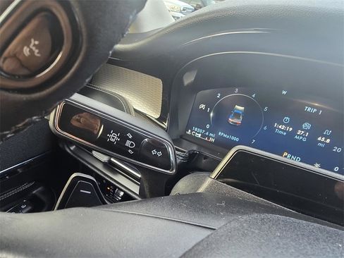 Certified 2023 Lincoln Corsair Reserve w/ Equipment Group 202A image 12