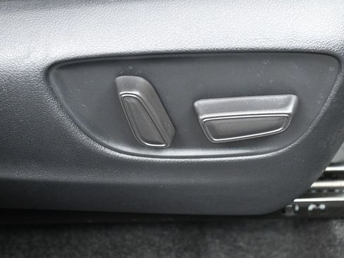 Certified 2025 Toyota Highlander XSE image 37