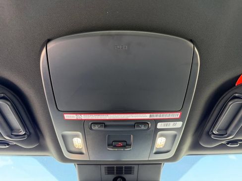 Used 2025 Toyota Camry SE FWD image 28