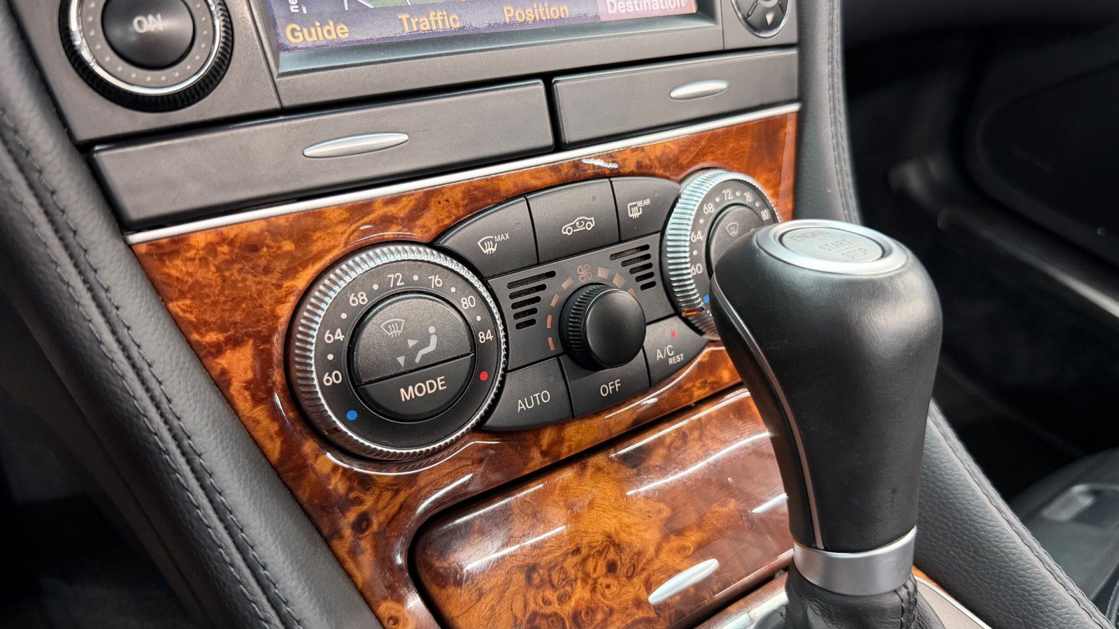 Used 2011 Mercedes-Benz SL 550 image 40