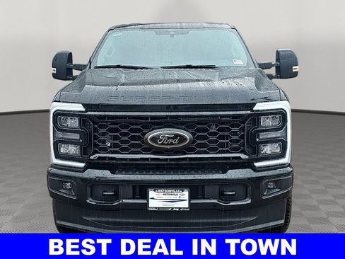 New 2026 Ford F250 Lariat w/ Black Appearance Package AWD/4WD image 8
