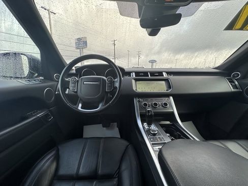 Used 2017 Land Rover Range Rover Sport SE image 14