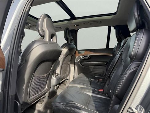 Used 2018 Volvo XC90 T6 Inscription w/ Convenience Package image 18