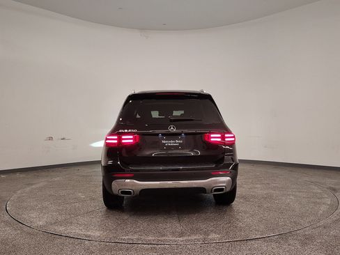 Used 2026 Mercedes-Benz GLB 250 image 10
