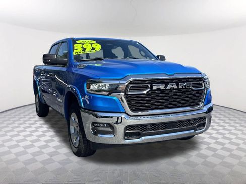 Used 2025 RAM 1500 Big Horn AWD/4WD image 3