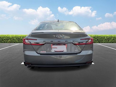 Certified 2025 Toyota Camry SE image 5