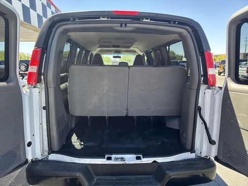 Used 2022 Chevrolet Express 2500 LS RWD image 5