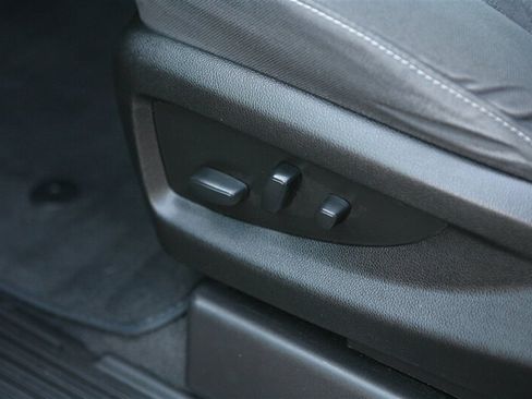 Used 2020 Chevrolet Suburban LS RWD image 10