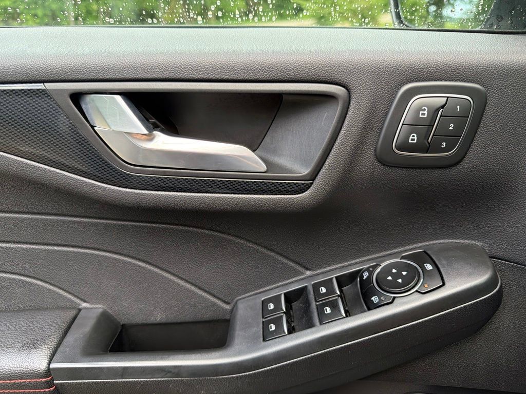 Used 2023 Ford Escape ST-Line Elite AWD/4WD image 20