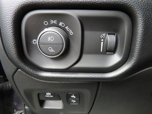 Used 2021 RAM 1500 Big Horn image 47