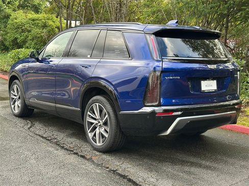 New 2026 Cadillac Vistiq Sport image 3