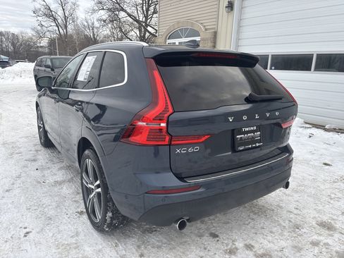 Used 2018 Volvo XC60 T6 Momentum w/ Convenience Package image 8