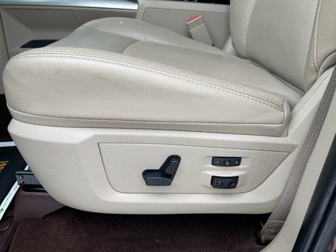 Used 2015 RAM 1500 Laramie w/ Convenience Group image 26