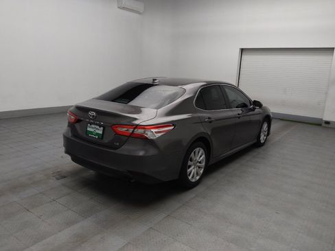 Used 2020 Toyota Camry LE image 9