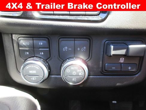 Certified 2025 GMC Yukon XL Denali w/ Denali Reserve Package AWD/4WD image 33