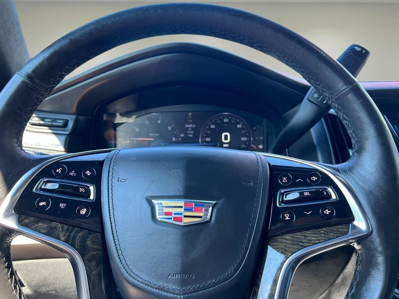 Used 2015 Cadillac Escalade Platinum AWD/4WD image 12