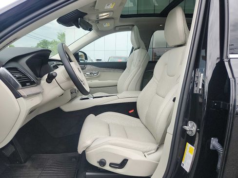 Used 2025 Volvo XC90 B6 Ultra w/ Protection Package Premier AWD/4WD image 13