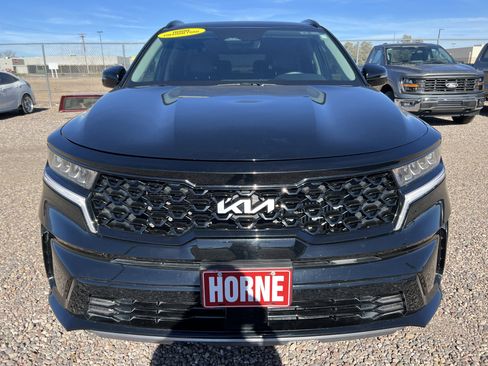 Used 2022 Kia Sorento EX image 2