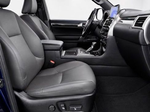 Used 2023 Lexus GX 460 Premium w/ Premium Package AWD/4WD image 17