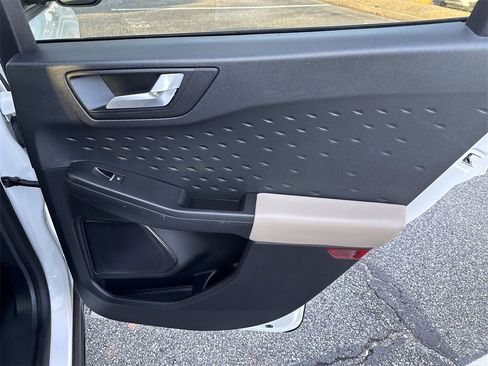 Used 2020 Ford Escape SEL image 16