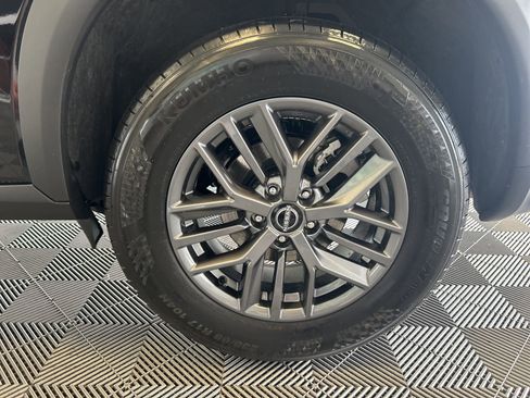 Used 2026 Nissan Rogue SV image 9