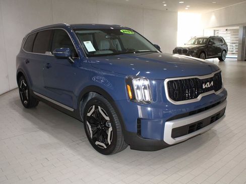 Used 2023 Kia Telluride EX image 6