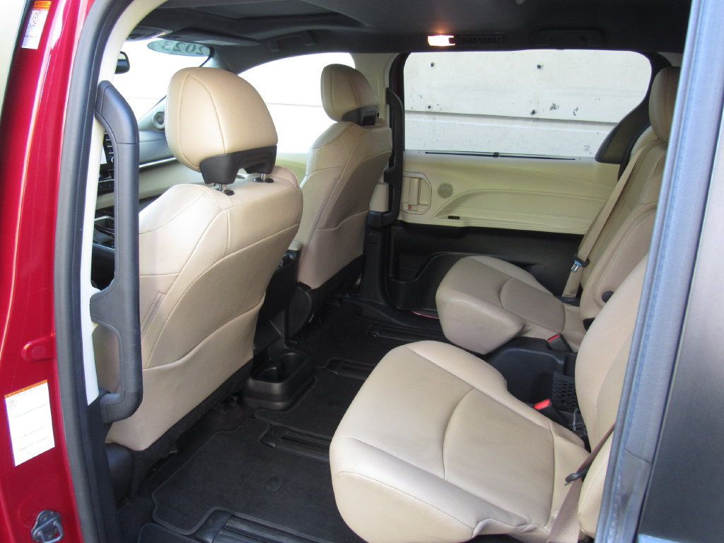 Certified 2023 Toyota Sienna XLE w/ XLE Plus Package AWD/4WD image 16