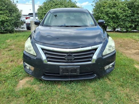 Used 2015 Nissan Altima 2.5 SL w/ Moonroof Package FWD image 2