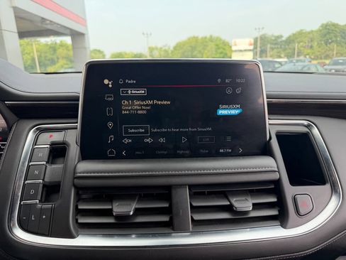 Used 2022 GMC Yukon XL SLE w/ Gmc Pro Safety Plus Package AWD/4WD image 16