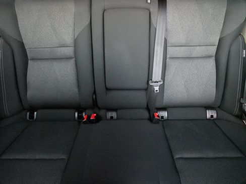 Used 2025 Nissan Rogue SV AWD/4WD image 13
