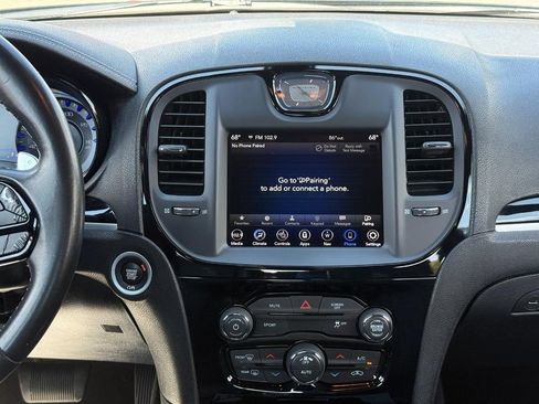 Used 2020 Chrysler 300 S RWD image 10