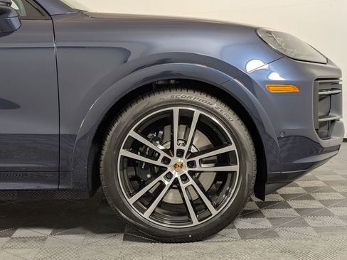 Certified 2026 Porsche Cayenne GTS AWD/4WD image 14