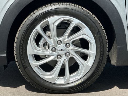 New 2027 Chevrolet Bolt LT FWD image 24