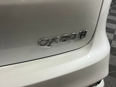 Used 2025 INFINITI QX80 Sensory image 33