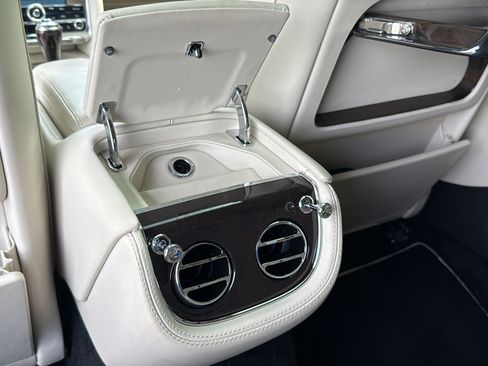 Used 2013 Bentley Mulsanne RWD image 32
