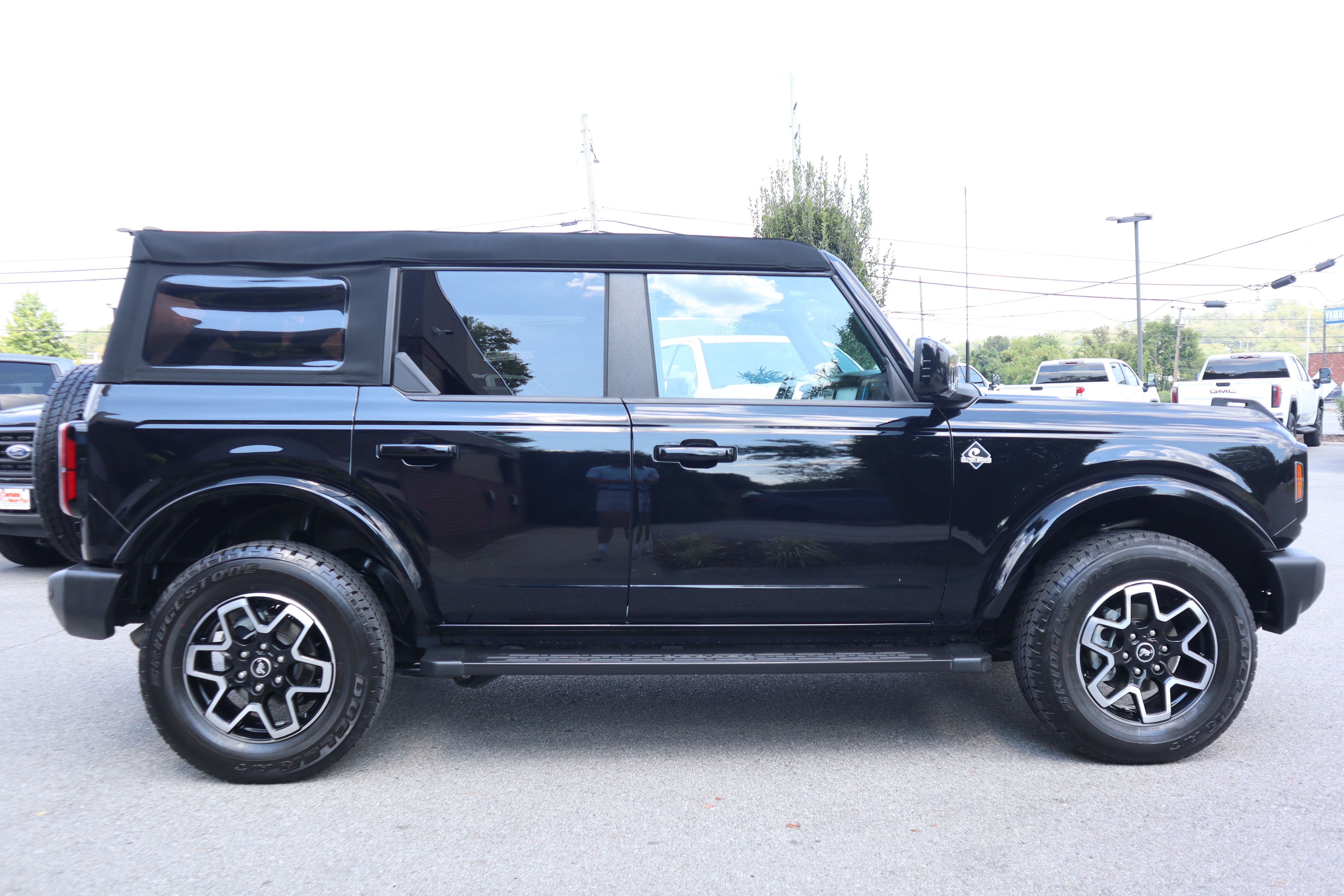 Used 2023 Ford Bronco Outer Banks AWD/4WD image 6
