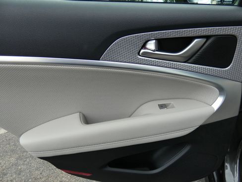 Used 2023 Genesis G70 2.0T w/ Sport Prestige Package image 36