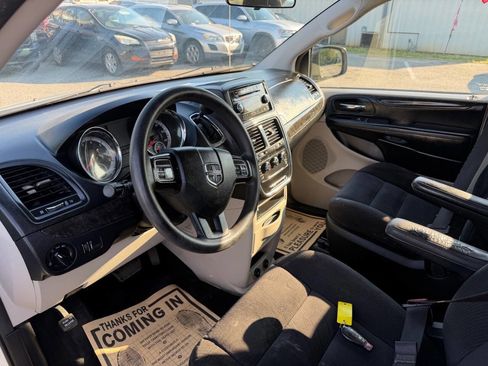 Used 2015 Dodge Grand Caravan American Value Package image 13
