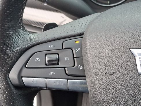 Used 2022 Cadillac XT4 Sport w/ Enhanced Visibility Package image 19