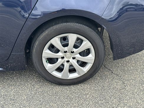 Certified 2023 Toyota Corolla LE image 19