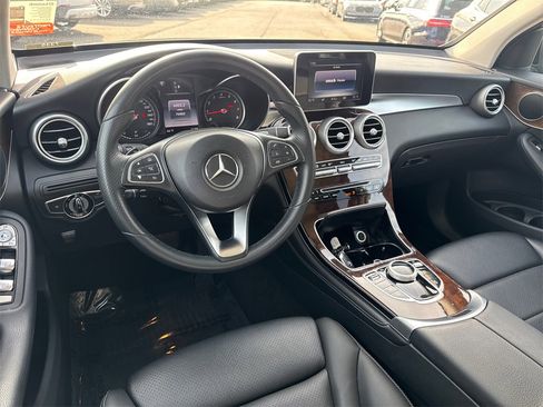 Used 2017 Mercedes-Benz GLC 300 image 22