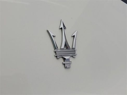 Used 2022 Maserati Levante GT image 13