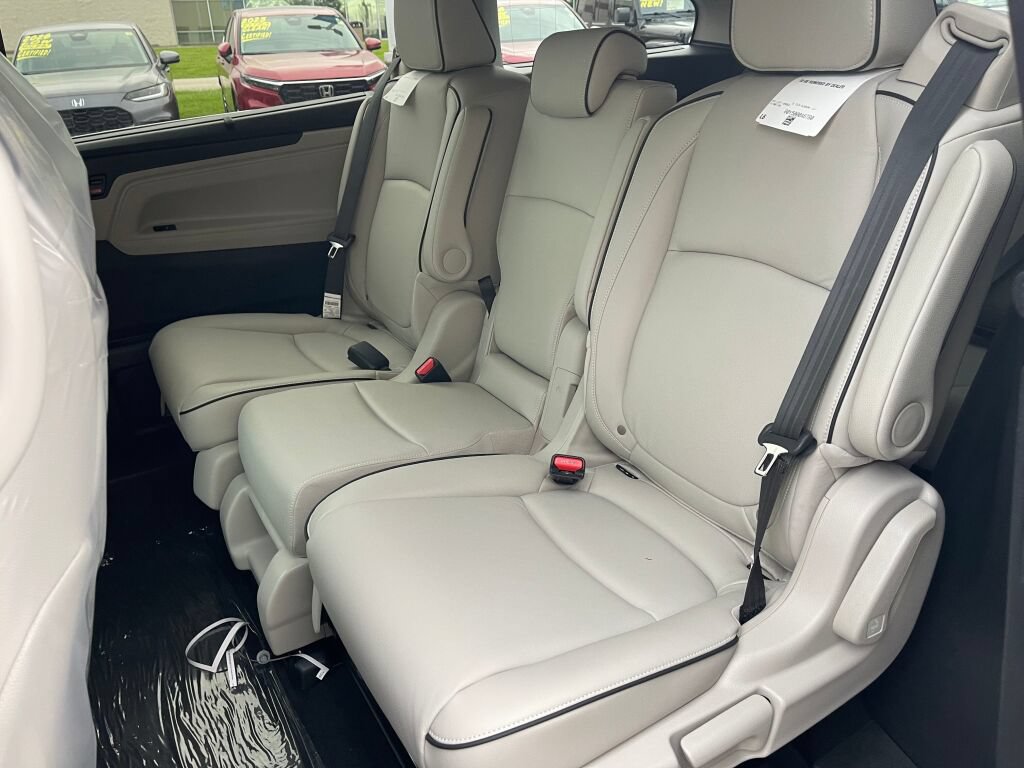 New 2027 Honda Odyssey Touring image 18