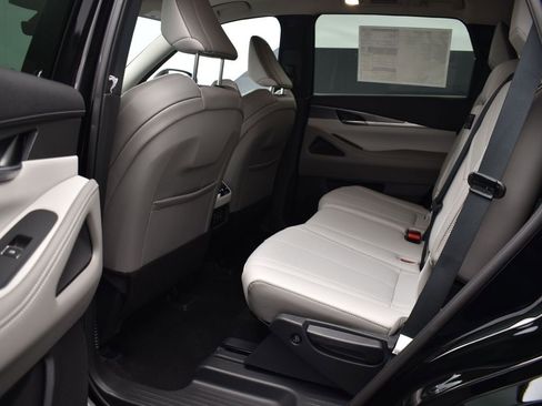 Certified 2026 INFINITI QX60 Pure w/ Cargo Package image 13