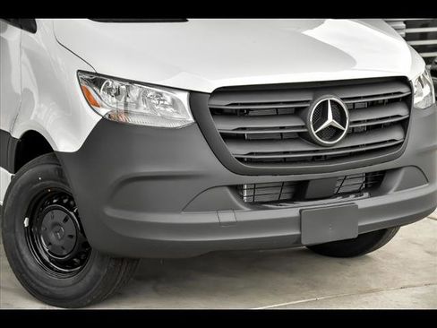 New 2025 Mercedes-Benz Sprinter 2500 image 2