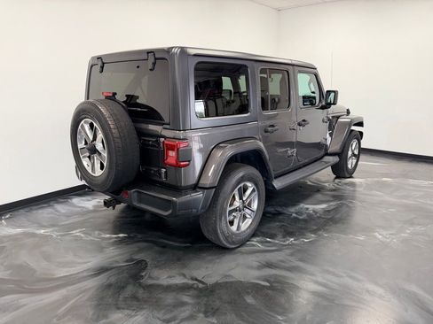 Used 2018 Jeep Wrangler Unlimited Sahara AWD/4WD image 21