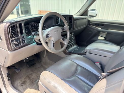 Used 2006 GMC Yukon Denali AWD/4WD image 10