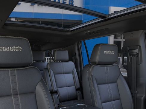 New 2026 Chevrolet Suburban High Country image 57