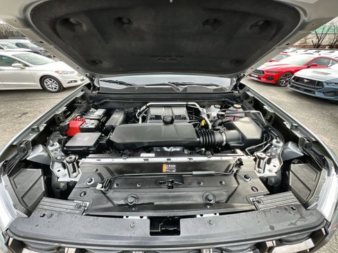 Used 2025 GMC Canyon AT4 w/ AT4X Package image 27